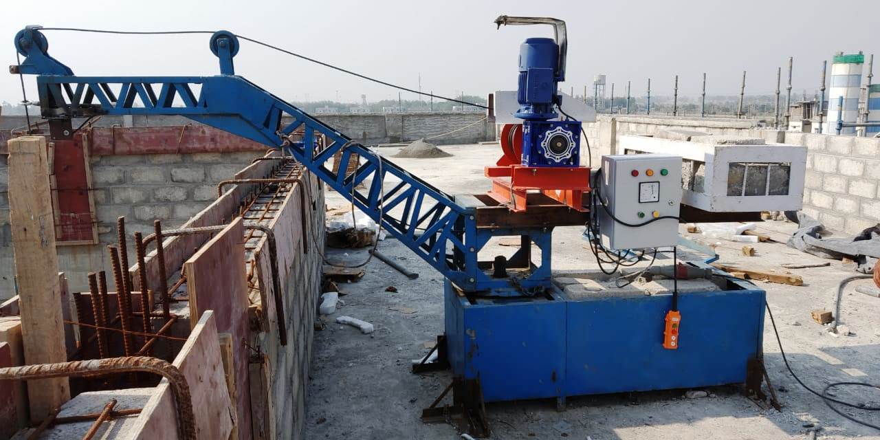 Monkey Lift - Steel, Variable Size, 1000kg Capacity | Manual Power Source, Basic Safety Features For Vertical Material Transportation