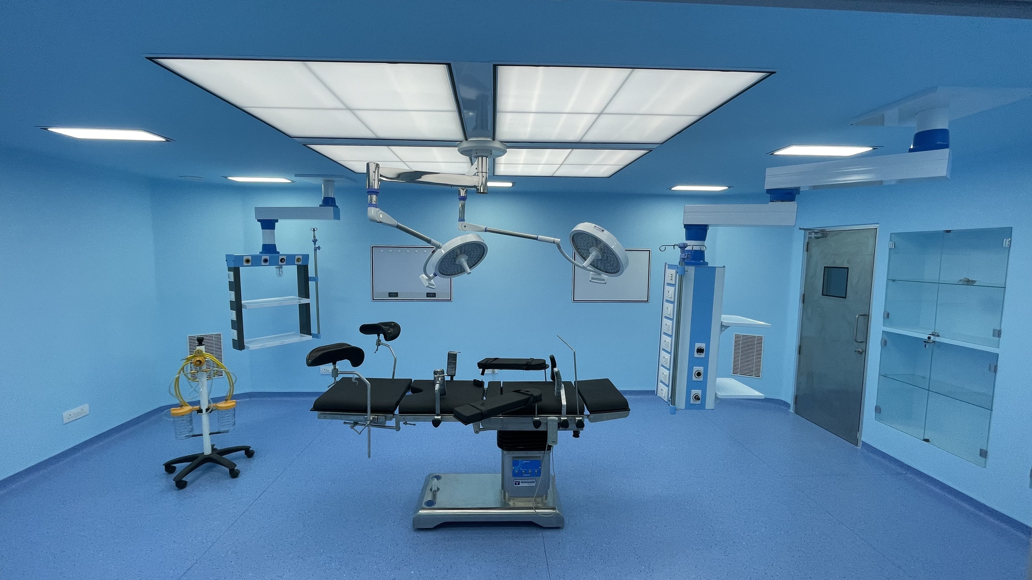 Prefabricated Operation Theatre - Color: White
