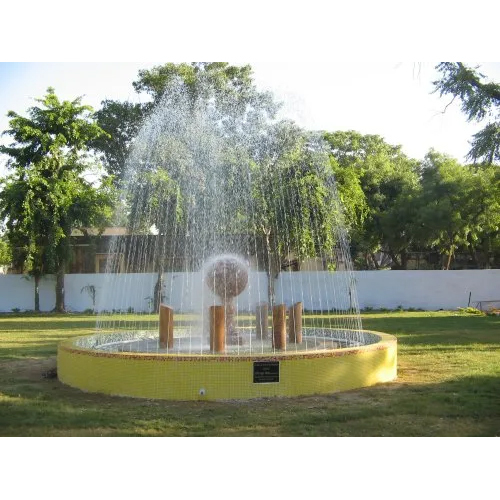 Ring & Dome Fountain - Color: Multicolor
