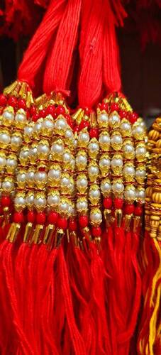 डिज़ाइनर राखी जेंडर: पुरुष