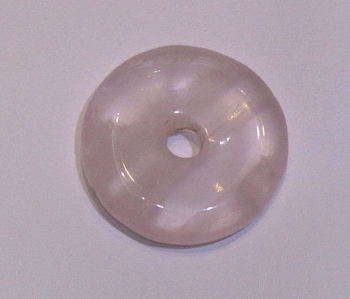 गुलाब क्वार्ट्ज डोनट आकार
