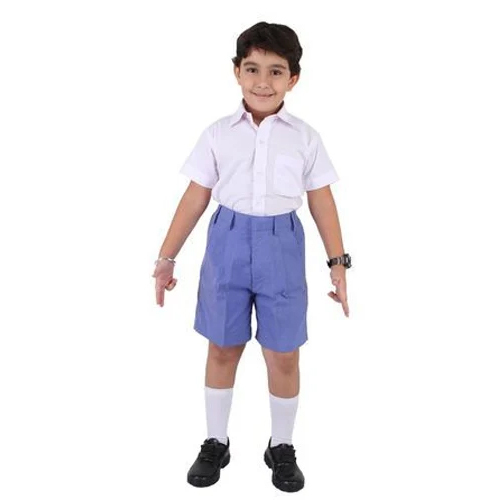 स्कूल बॉयज़ यूनिफ़ॉर्म एज ग्रुप: बच्चे