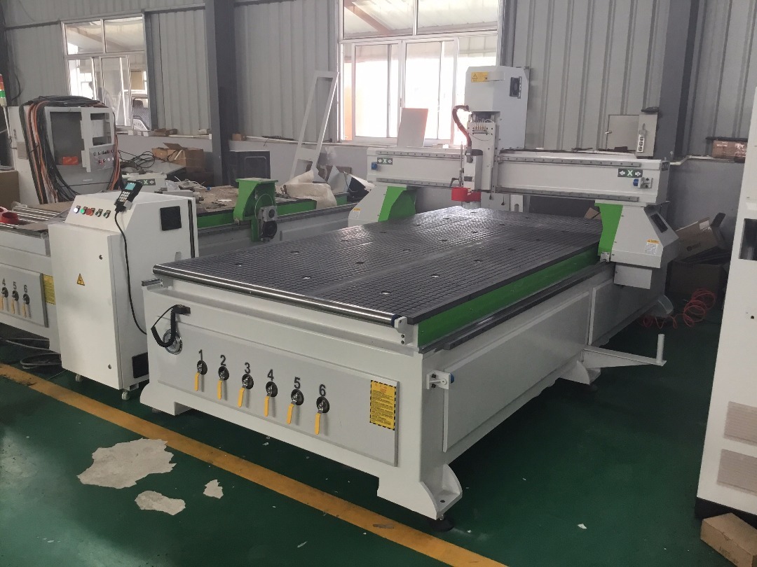 Cnc Wood Carving Router - 1300x2500x300 Mm, 3.5 Kw Air Cooled Spindle, 24000 Rpm Speed, Semi Automatic Green Machine, Yako Stepper Motor, Richauto A11 Dsp Controller, Hiwin Linear Rail System