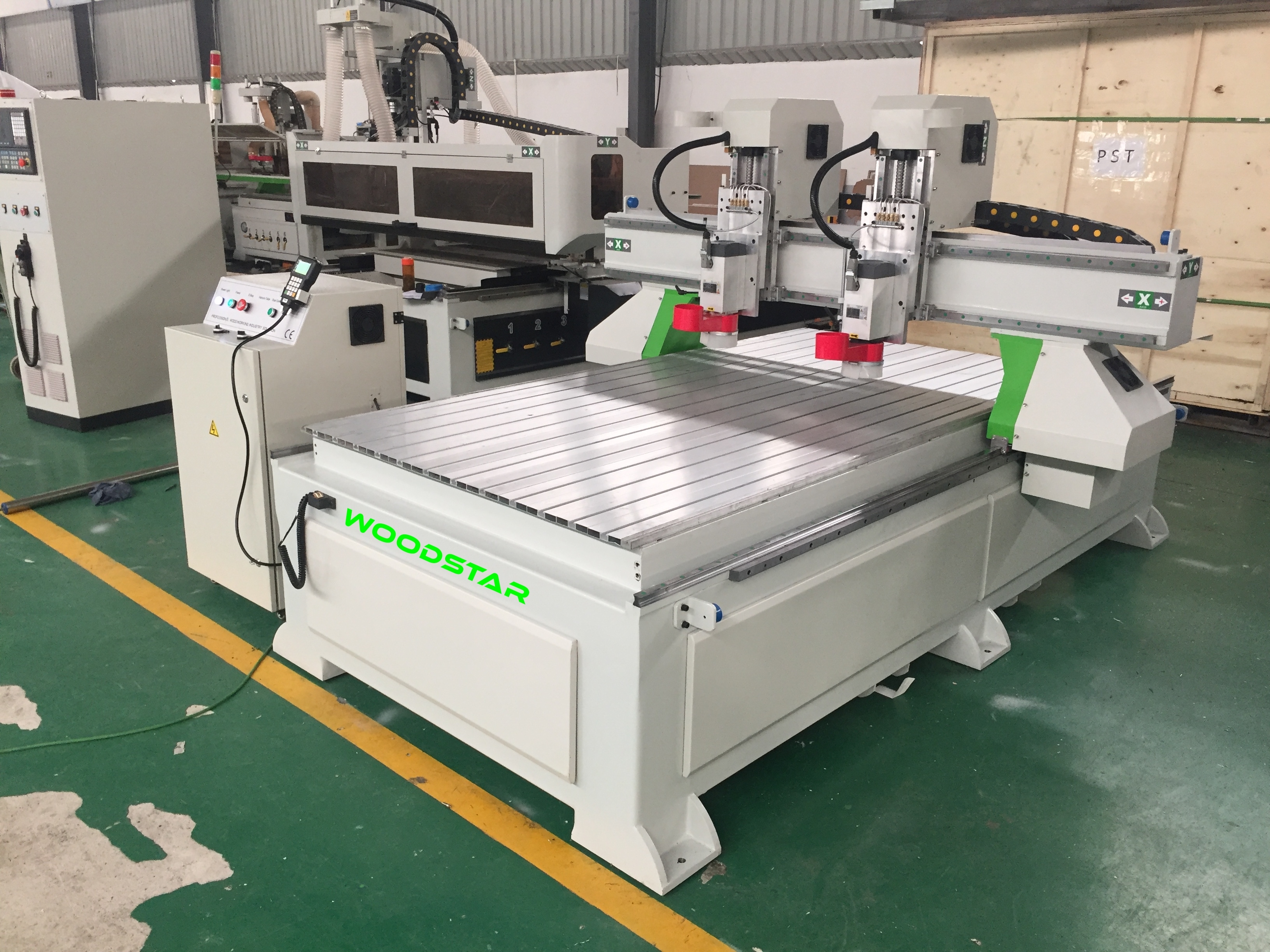 Green Chennai Woodstar Cnc Router Wood Carving Machin