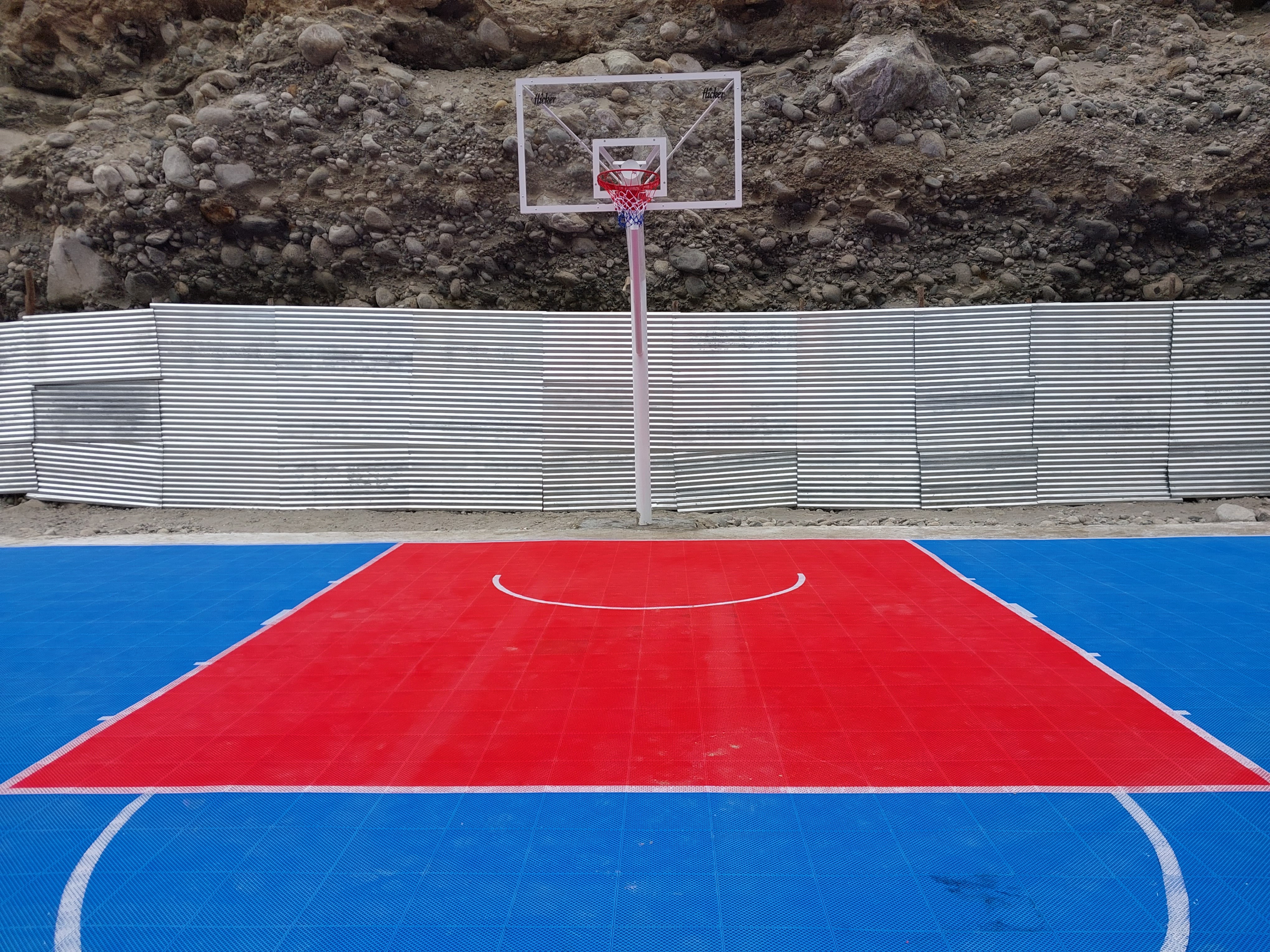 Basketball Pp Tiles Court - Pvc Material, Customized Size, Various Color Options | Polished Finish For Enhanced Surface Quality
