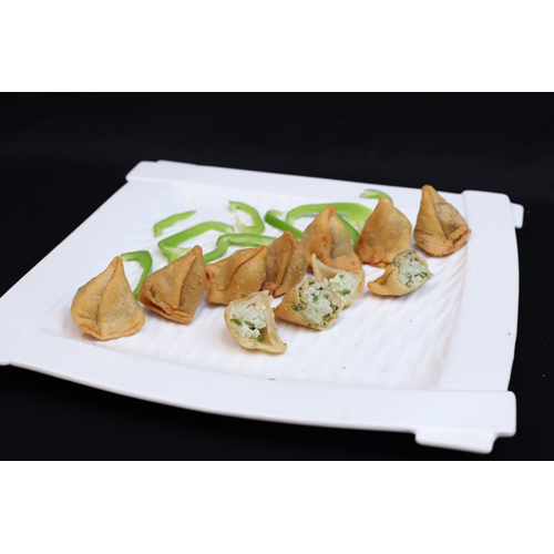 Paneer Chilly Samosa Packaging: Vacuum Pack