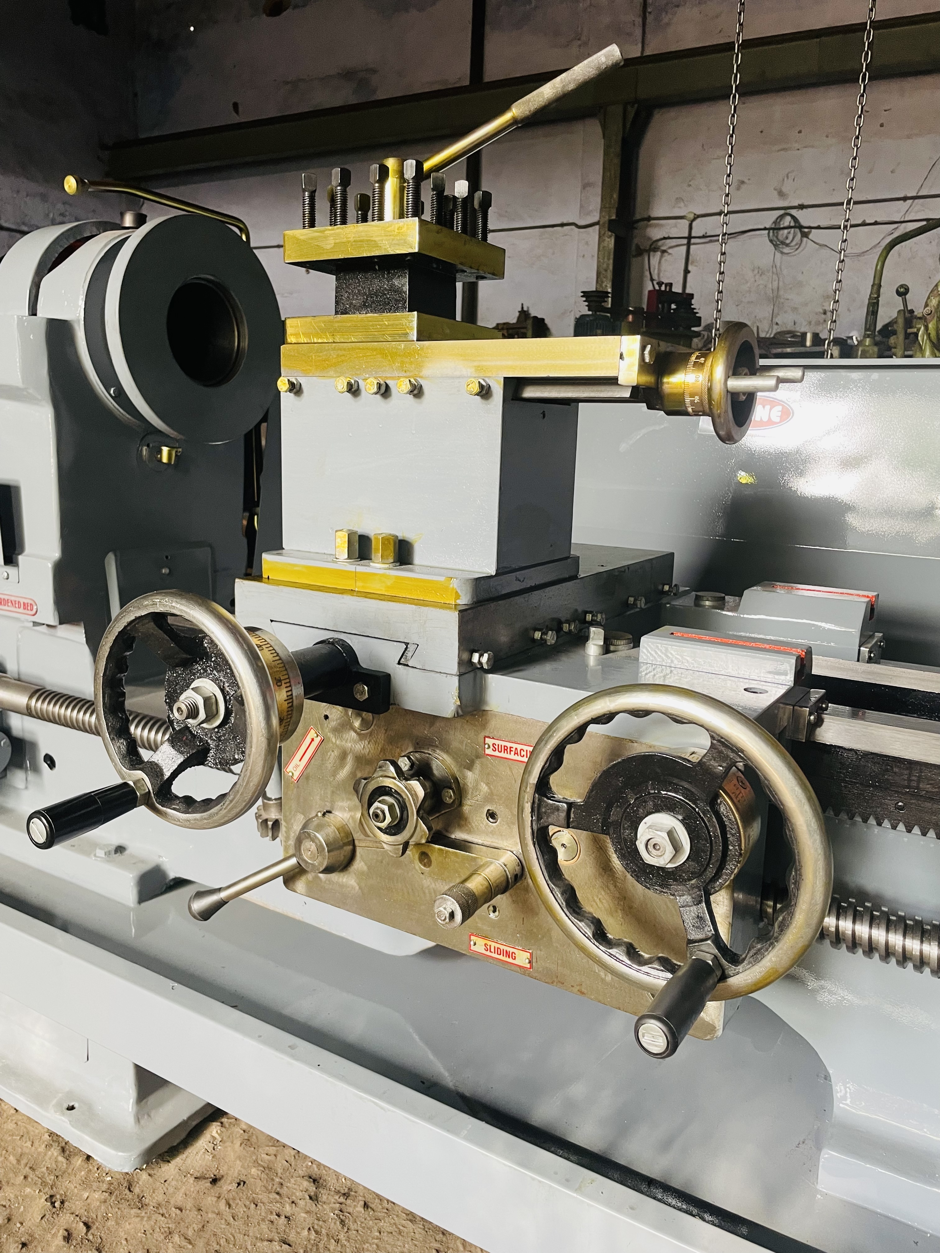 Cast Iron 7 Feet Heavy Duty Lathe Machines