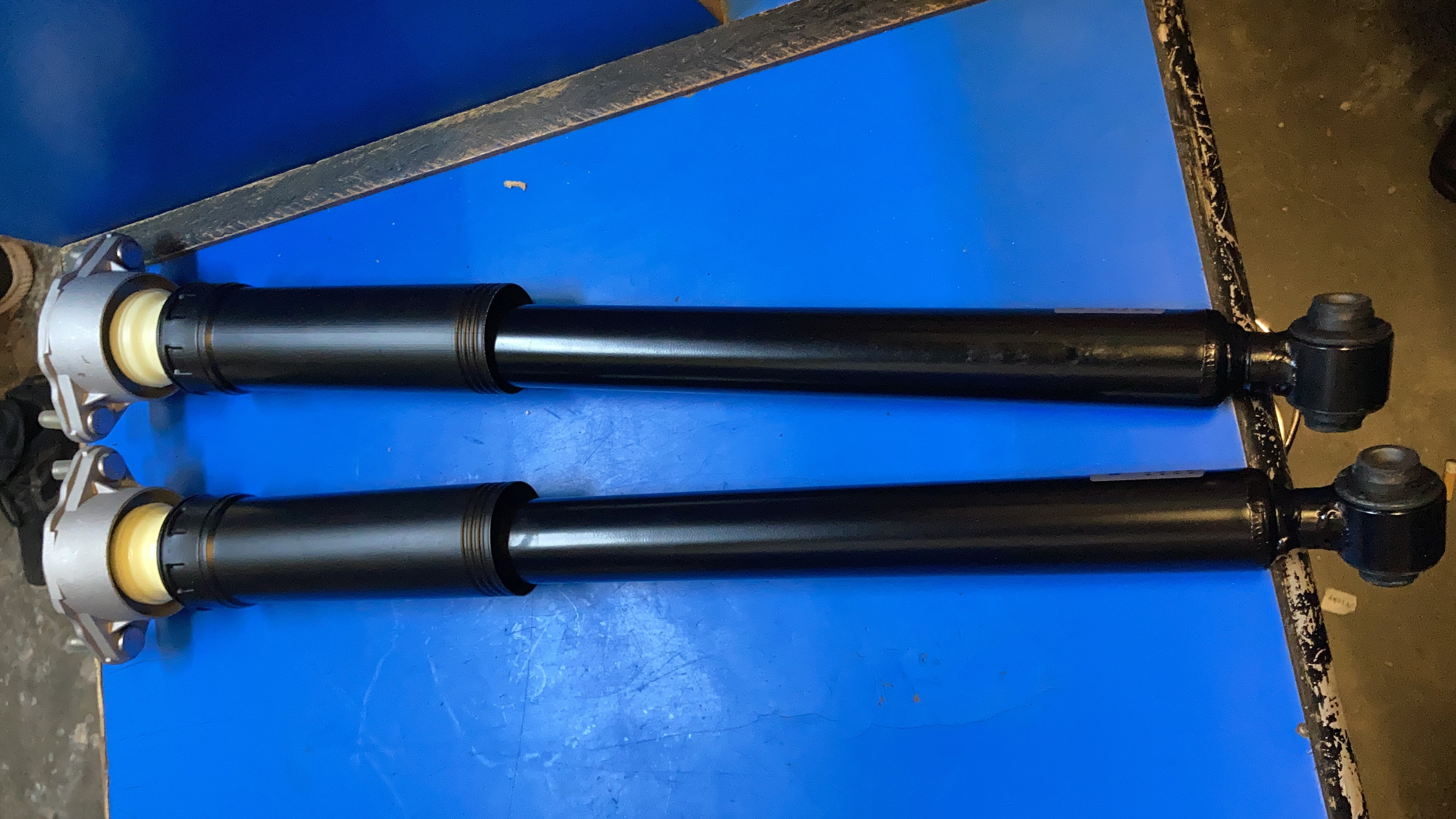 Airmatick Valve - Color: Black