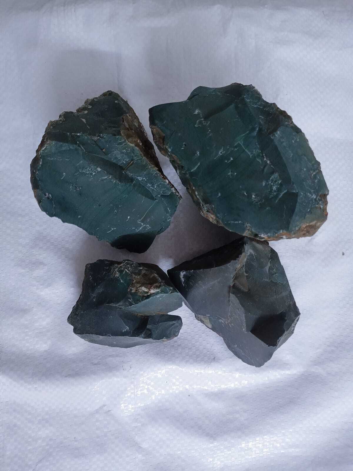 Dark Green Moss Agate Raw Material Supplier In India With Bulk Quantity Solid Surface