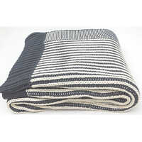 रिब निट थ्रो एप्लीकेशन: बेड