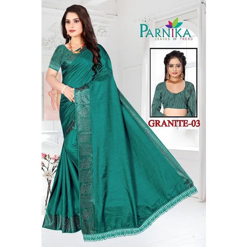 फैंसी शिरोस्की लेस बॉर्डर के साथ ग्रीन लेडीज़ सिल्क साड़ी