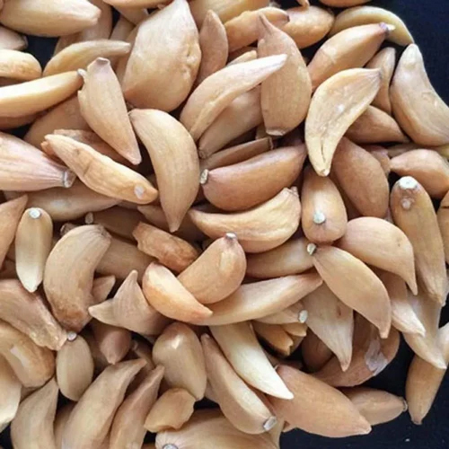 Dehydrated Garlic Flakes - Grade A, Dried Vegetable Flakes, Cream Color, Non-Glutinous, Peeled Particles with Natural Flavor Retention