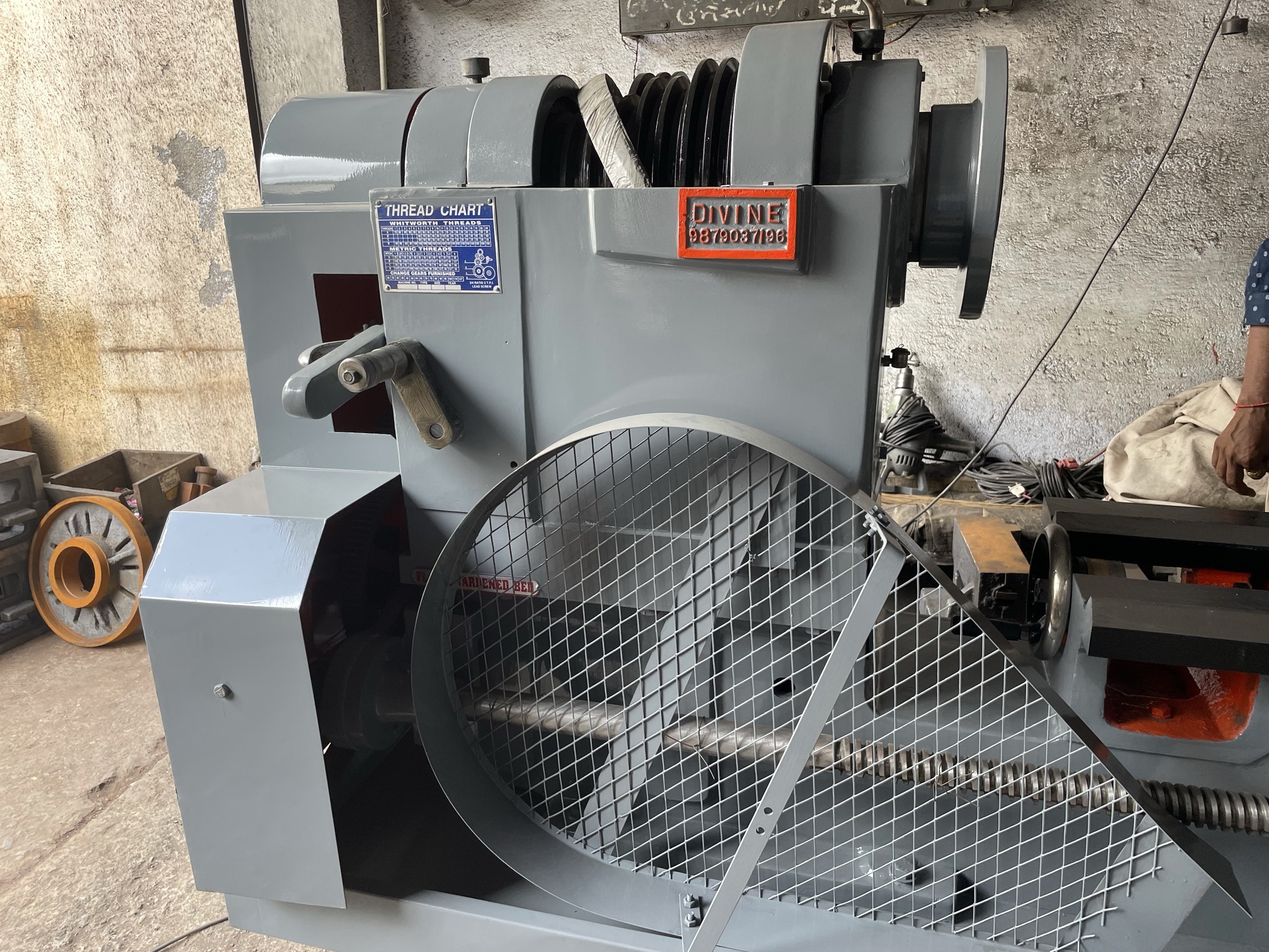 9 Feet Lathe Machine - Cast Iron, 64 Hrc Induction Hardened Bed-way, 423 Bhn Headstock Spindle, Heavy Tool-post, 12-24 Inch Leading Screw