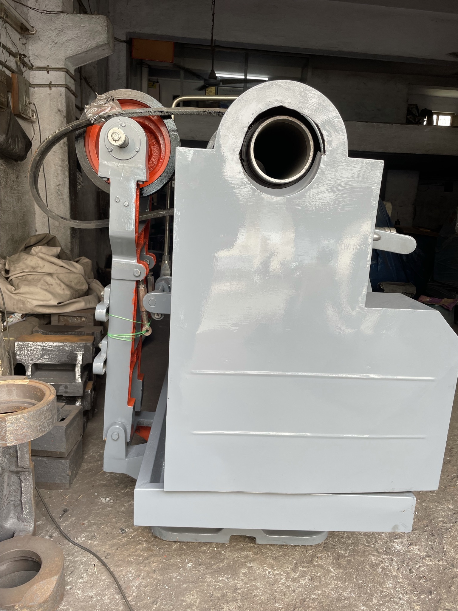 9 Feet Lathe Machine - Cast Iron, 64 Hrc Induction Hardened Bed-way, 423 Bhn Headstock Spindle, Heavy Tool-post, 12-24 Inch Leading Screw