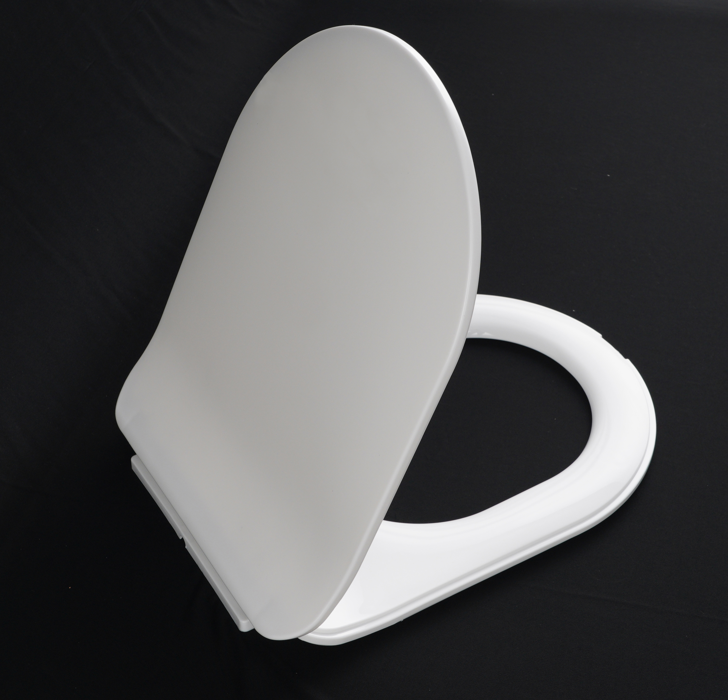 Toilet Seat Cover - Plastic Material, 1000g Weight | Elegant White Finish
