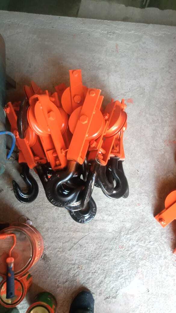 Red Single Sheave Pulley For Heavy Duty