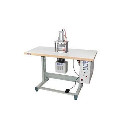 ऑटोमैटिक N95 L टाइप प्रेसिंग मास्क सीलिंग मशीन