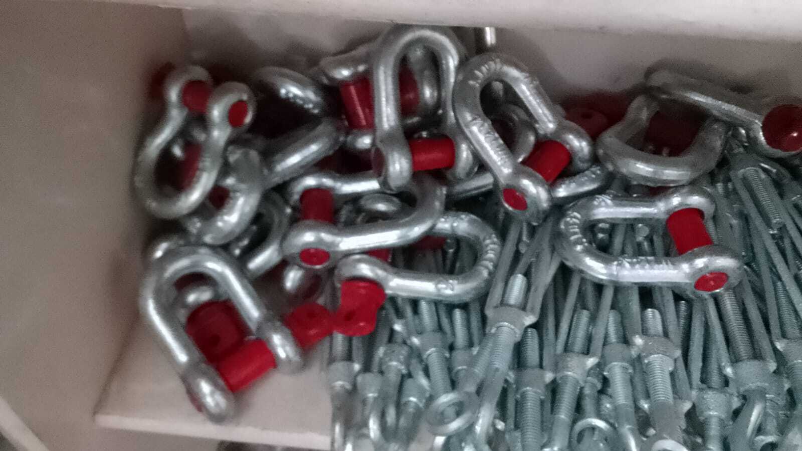 D Shackle - Heavy-duty Stainless Steel | Robust Design, Corrosion Resistant, Ideal For Marine Applications