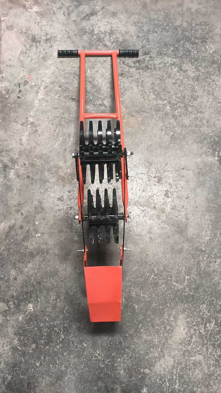 Paddy Weeder - Stainless Steel, Hand Crank Mechanism | Orange Color, Industrial Use, Warranty Included