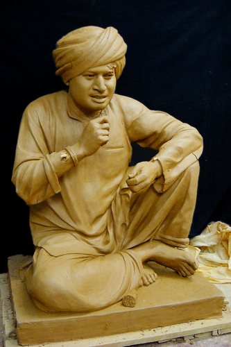 मार्बल मानव प्रतिमा - मंदाज़रा मूर्ती म्युसियम