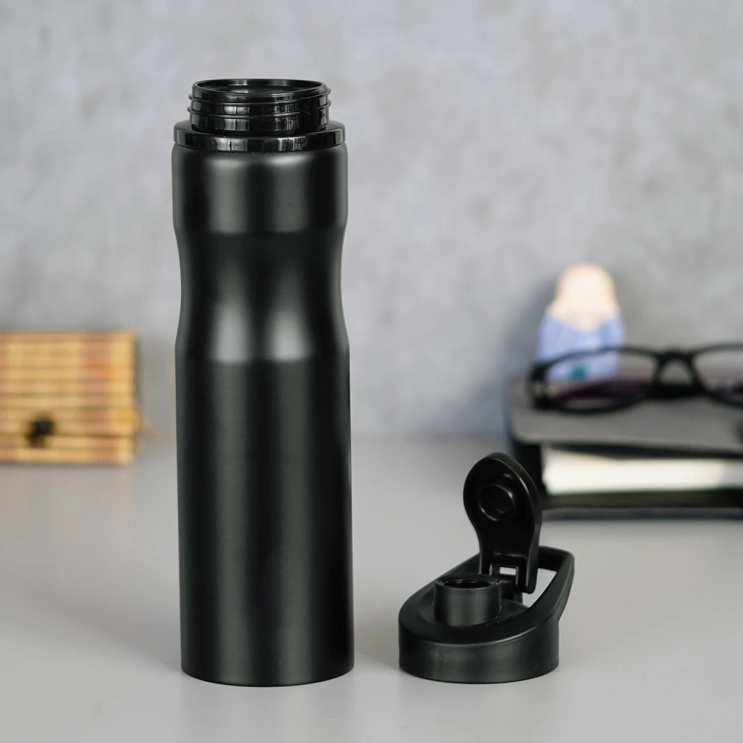 Arch Sipper Bottle - Stainless Steel, 750 Ml , Red, Black & Blue | Hook Lid For Easy Carrying, Large Mouth For Cleaning, Fits Most Holders