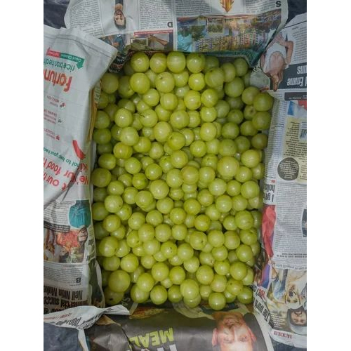 हरा ताज़ा आंवला