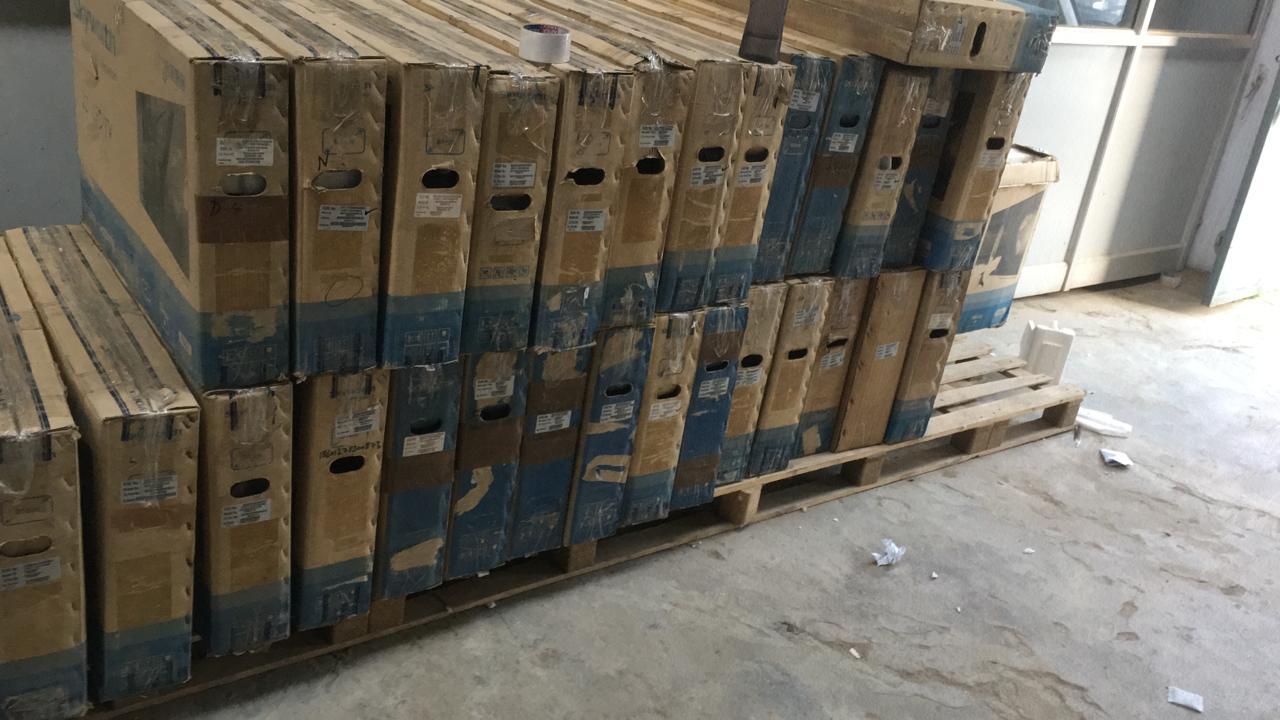 Led Tv - 40 Inches Ips Panel, 90x50x10 Cm | Smart Hd Display, 1080p Resolution, Streaming Apps, Multiple Ports, Easy Setup, Sleek Design, 60hz Refresh Rate, 50w Power Consumption