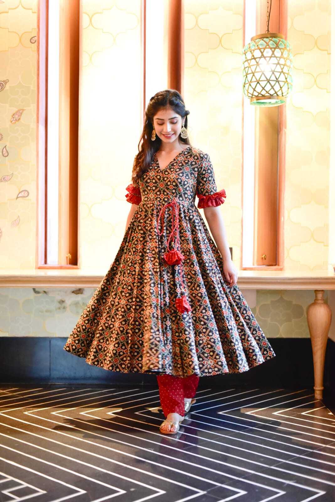 Anarkali Kurti Having 10 Kall