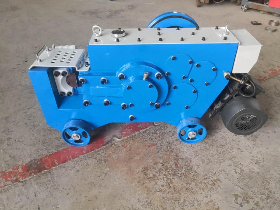 Bar Cutter - Steel, 1240x400x700 Mm | Manual Control, 6-32 Mm Capacity, 380 Kg Weight, Customized Color, 1 Year Warranty