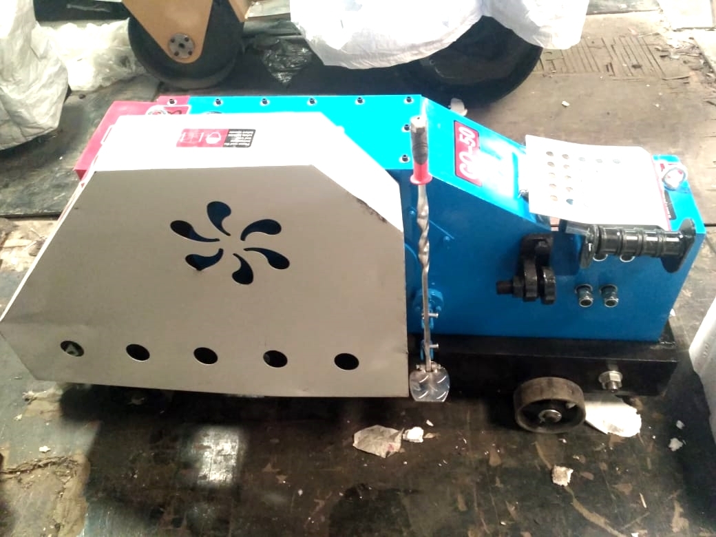 Steel Cutting Machine - 1400x530x850 Mm, Customized Color | 6 - 40 Mm Capacity, 1 Year Warranty, Manual Control System, 415v Voltage