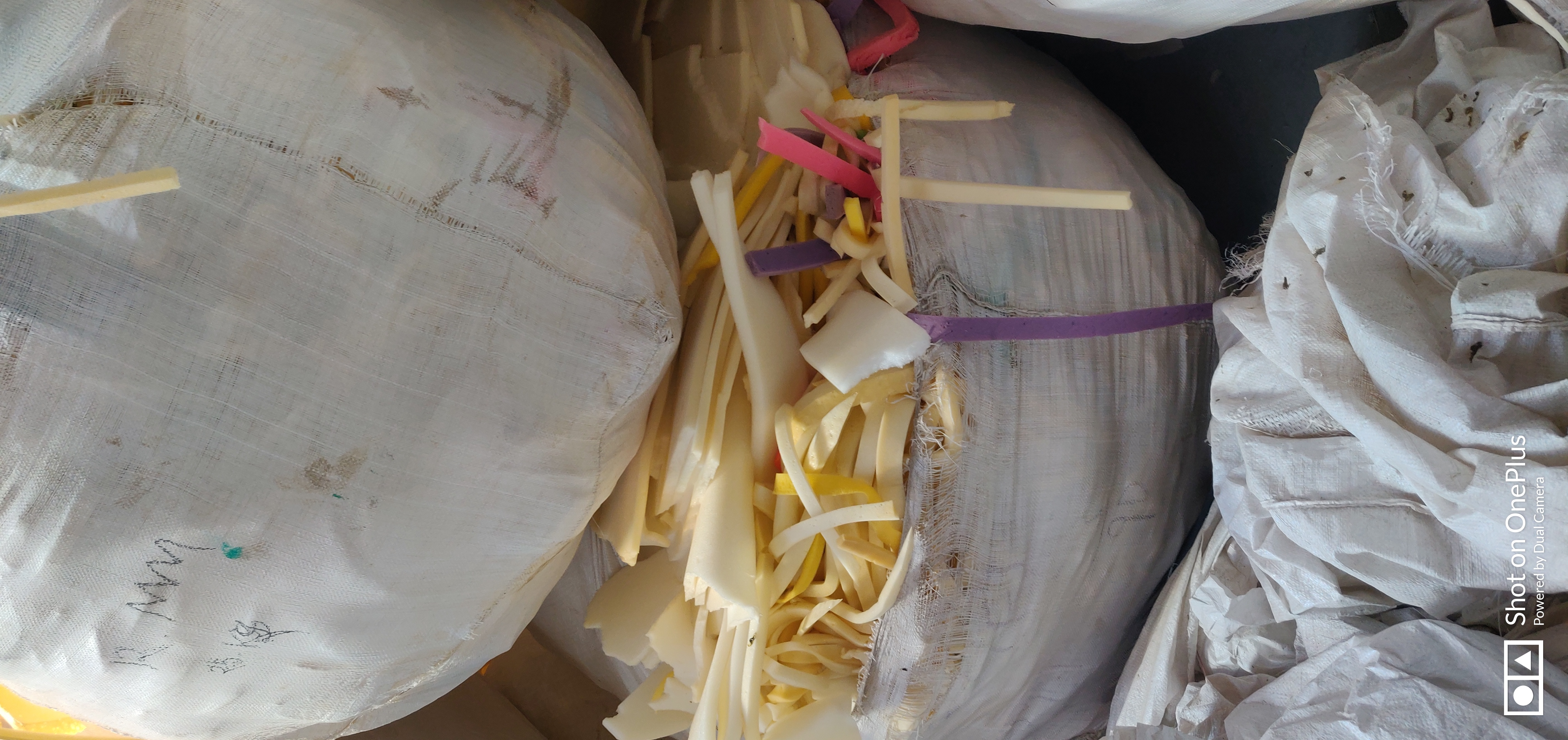 Flexible Polyurethane Foam Scrap - Mixed Colors, Any Size, Fresh Low To Mid To High Density Foam Scrap For Bonded Foam Manufacturing And Foam Shredding Industry