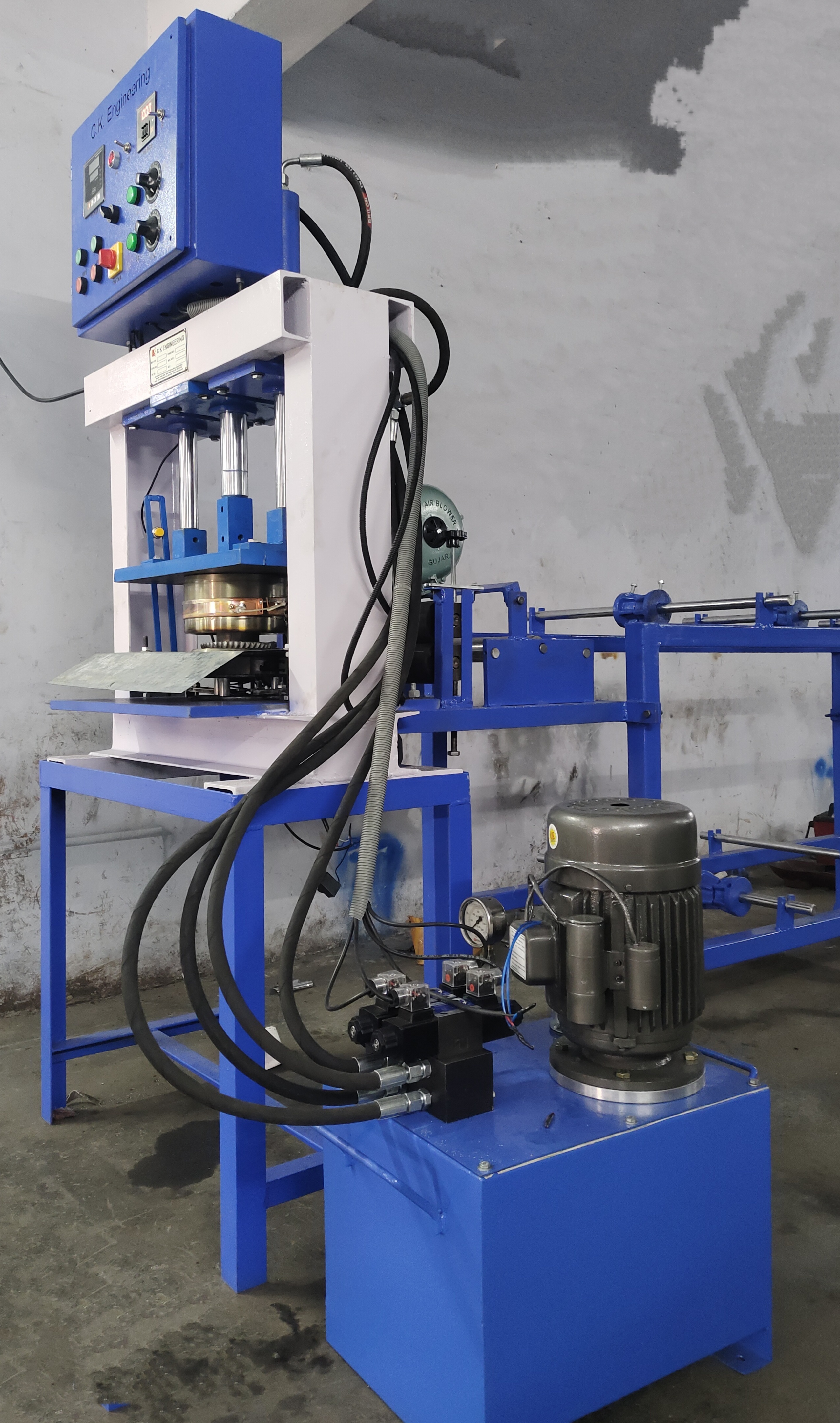 Hydraulic Automatic Paper Plate Making Machine - Capacity: 24-40 Pcs/min