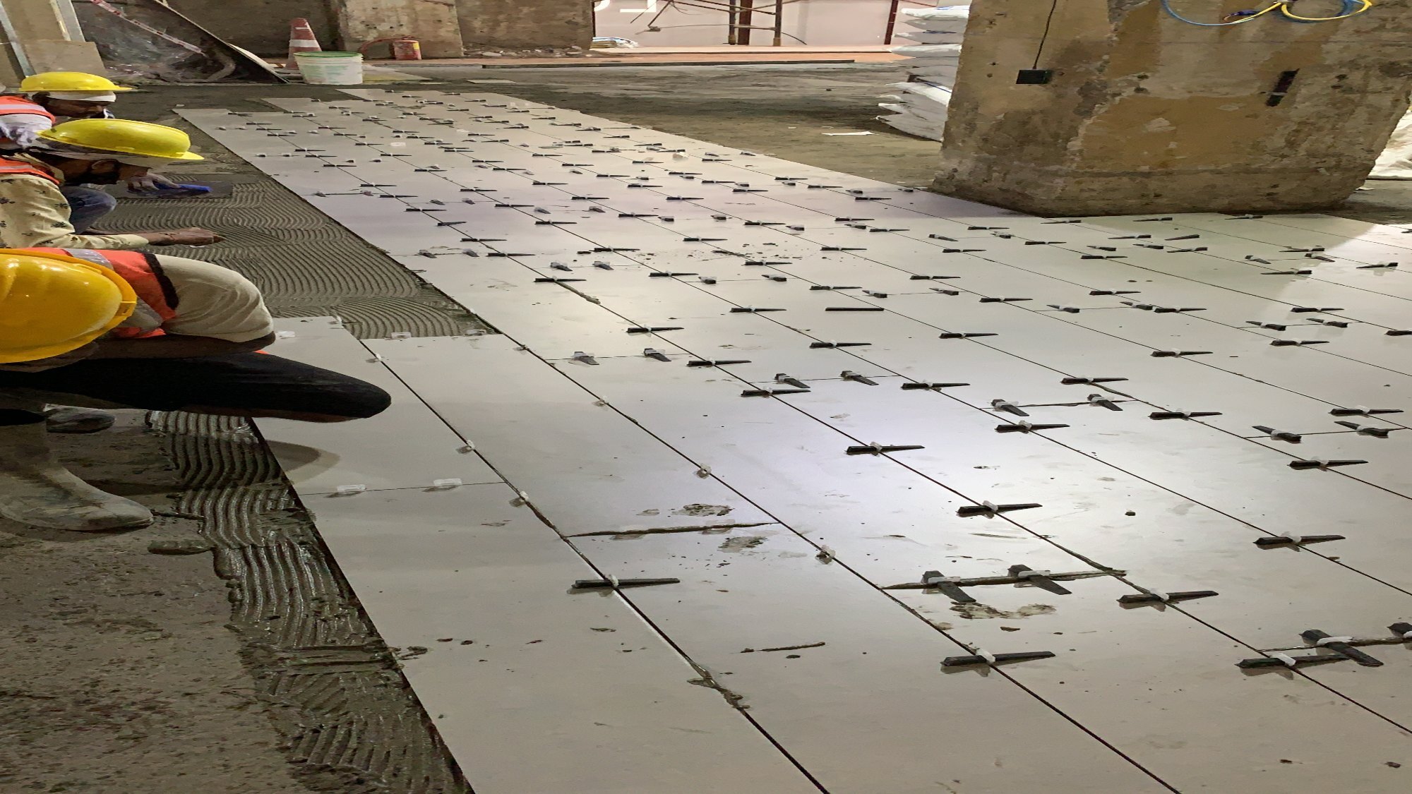Black Facile( R) Tile Leveling System Wedges Small