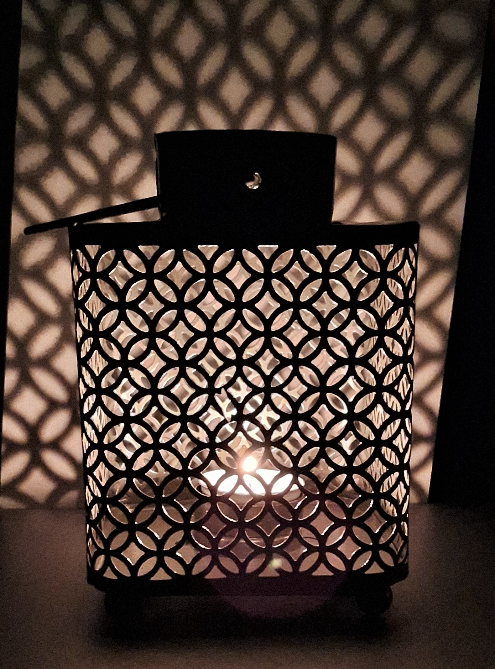 Laltan Voitive - Iron Metal Handmade Decor, 16x11x11 Cm | Modern Arts Style, Ideal For Birthdays & Weddings