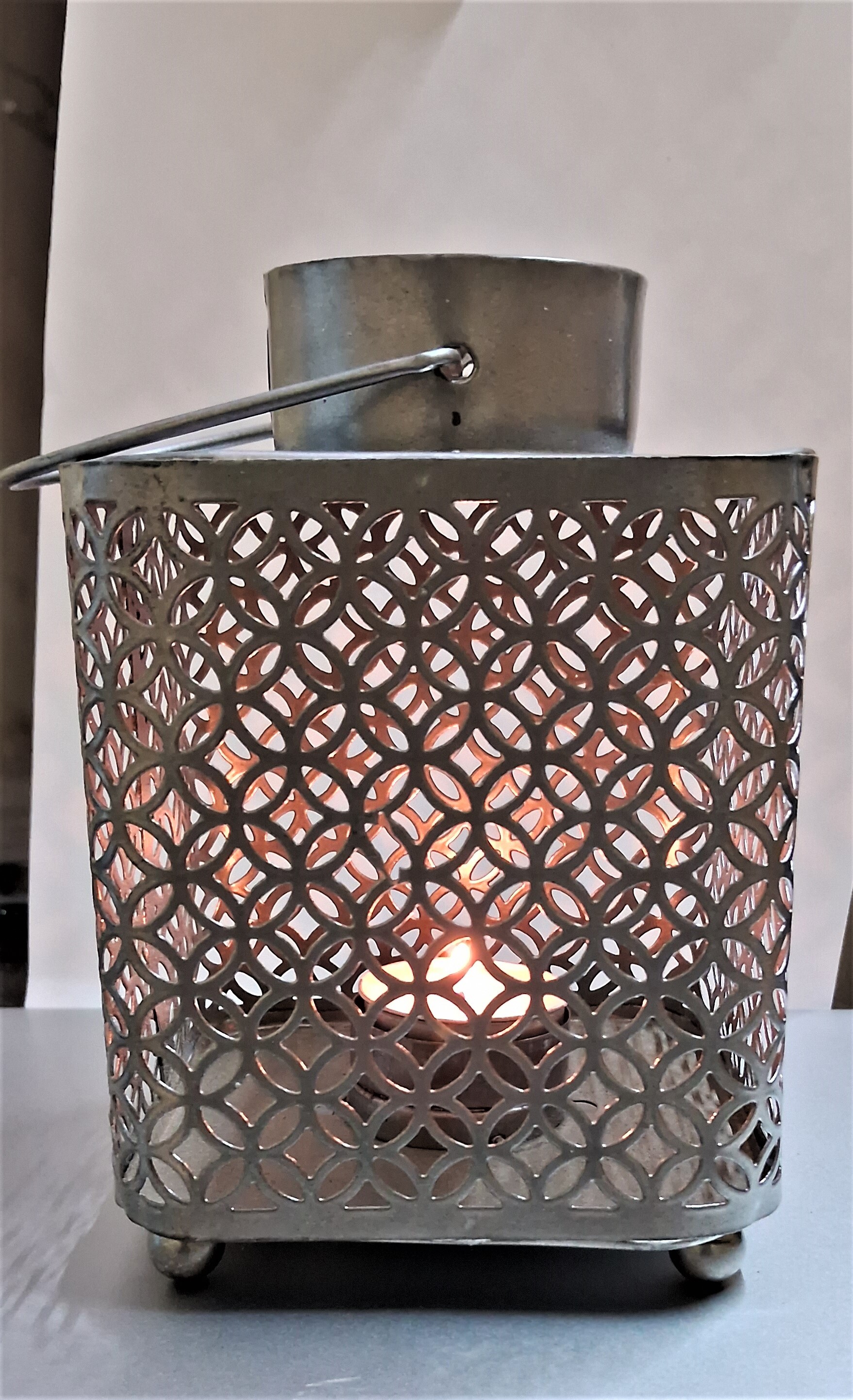 Laltan Voitive - Iron Metal Handmade Decor, 16x11x11 Cm | Modern Arts Style, Ideal For Birthdays & Weddings