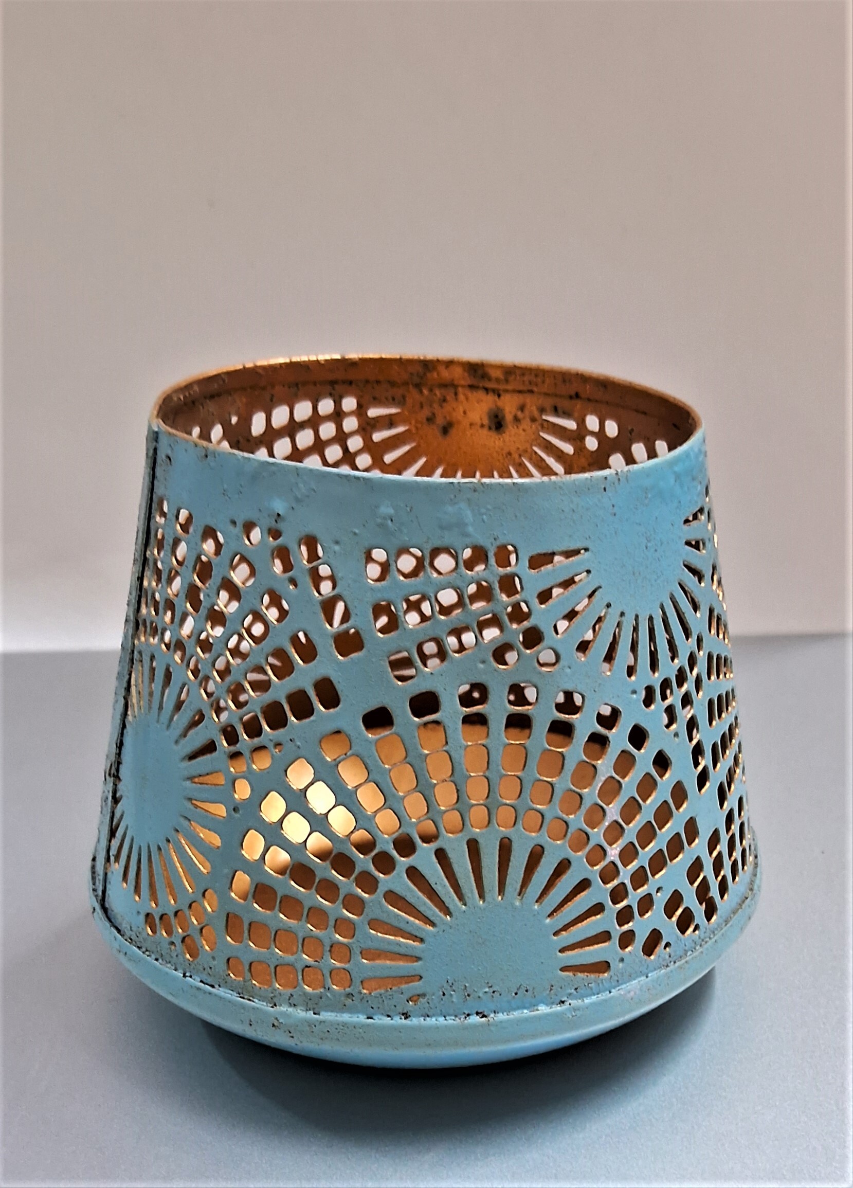 Candle Holder 11 - Iron High 8.5 Cm Diy 10 Cm | Handmade Modern Arts Style Polished Finish Elegant Wire Design