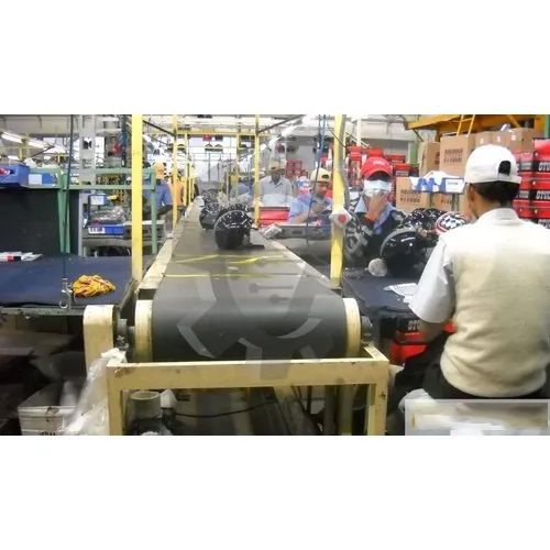 पीला और काला पीवीसी झुका हुआ बेल्ट कन्वेयर