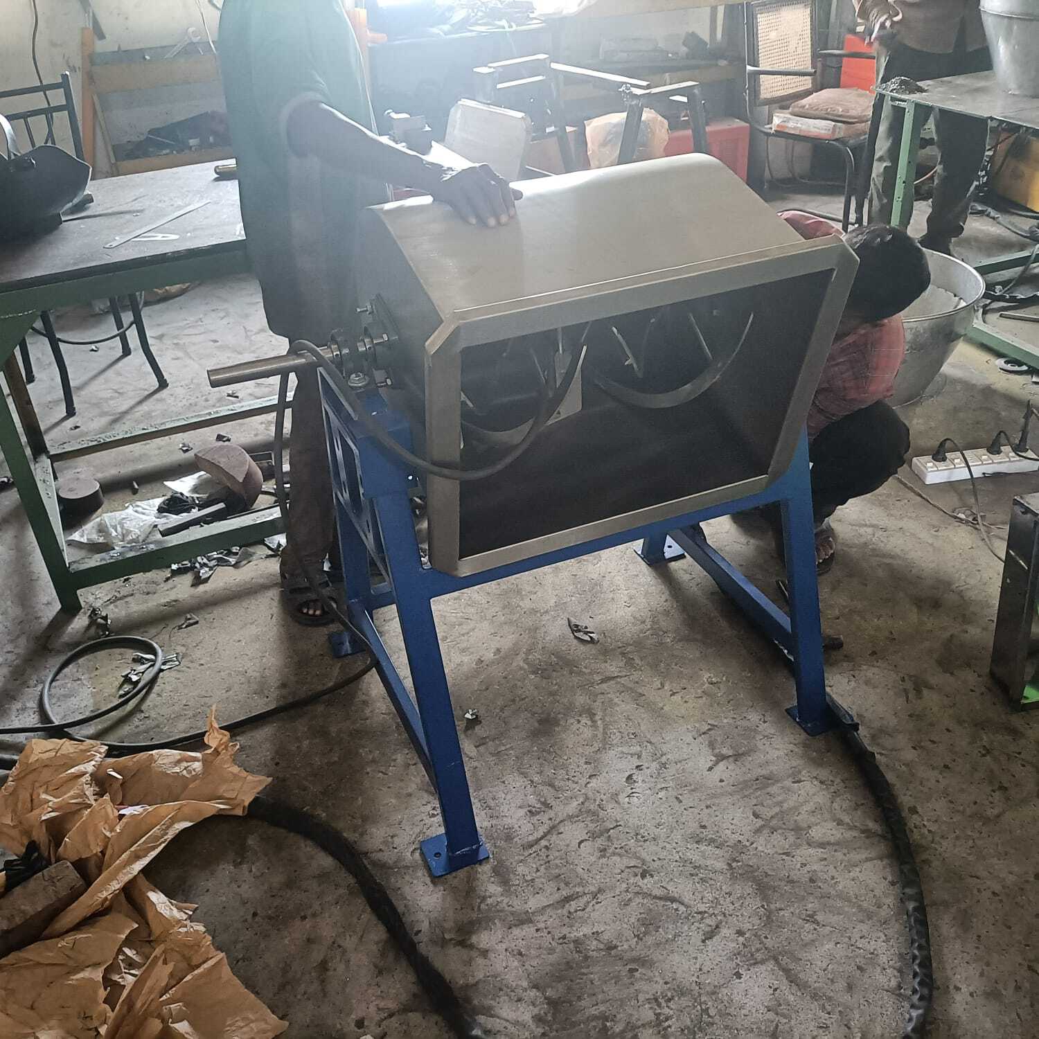 Ribbon Blender - Stainless Steel, 25 To 500 Kgs Capacity | Semi-automatic, U-type Tank Design, Ideal For Powder Mixing