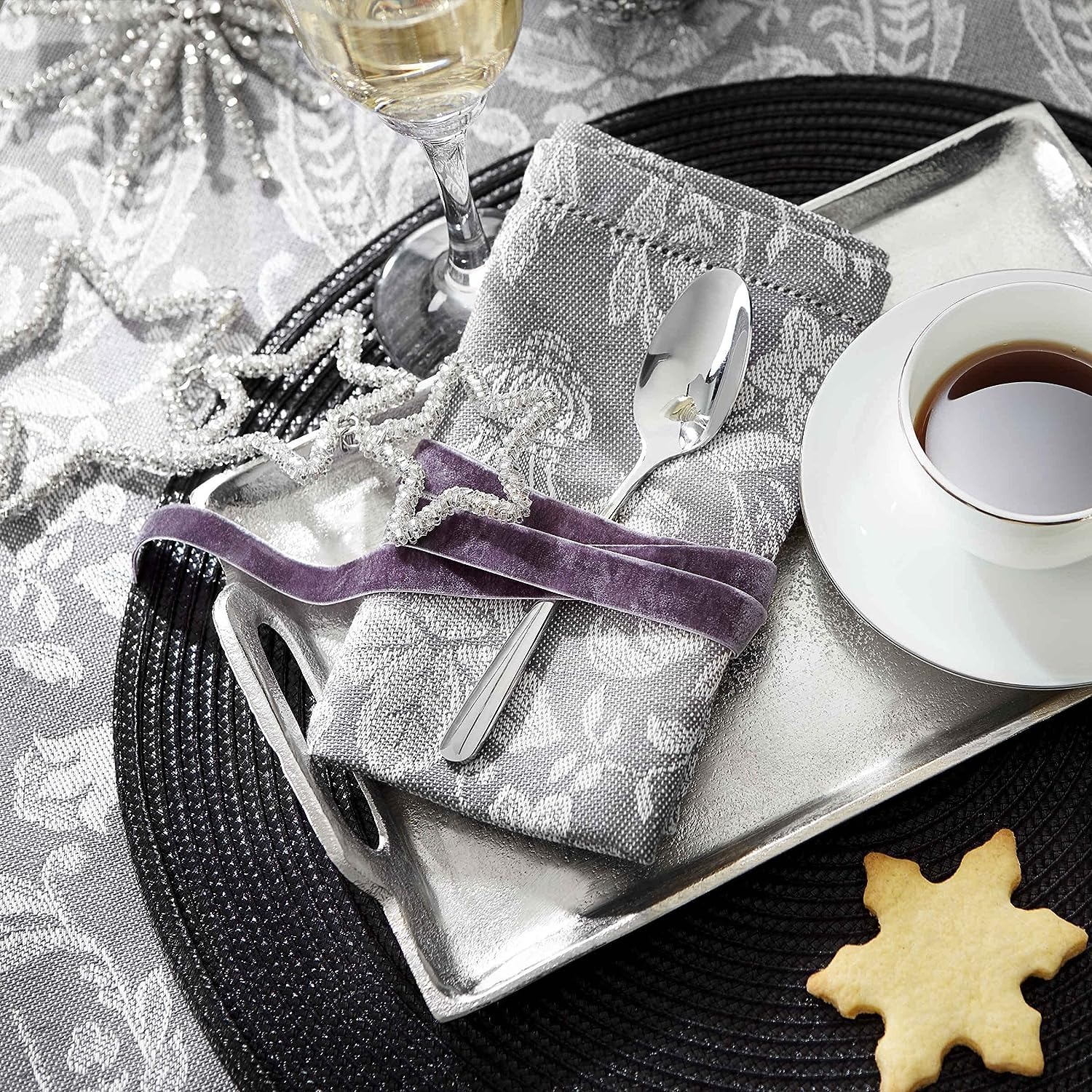 Wire Tray 5 - Aluminium Rectangular Serving Tray 29x17x2.5 Cm, Silver Color With Carry Handles - Ideal For Breakfast, Kitchen, Jewellery, Cosmetics, Bathroom Organization