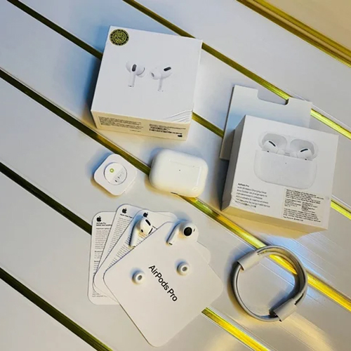 एयर पॉड्स प्रो बॉडी मटेरियल: प्लास्टिक