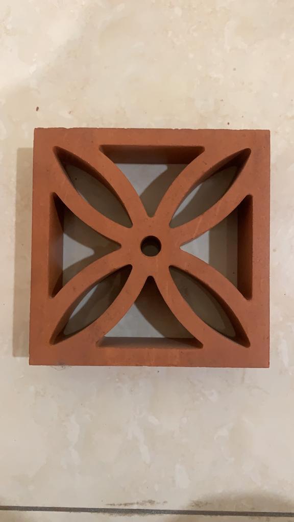 Clay Jali - Terracotta Clay, 5x5x2 Cm, Reddish-brown, 10 Kg Box, 4 Pcs/box | Intricate Patterns, Durable, Weather Resistant, Easy Installation, Lightweight