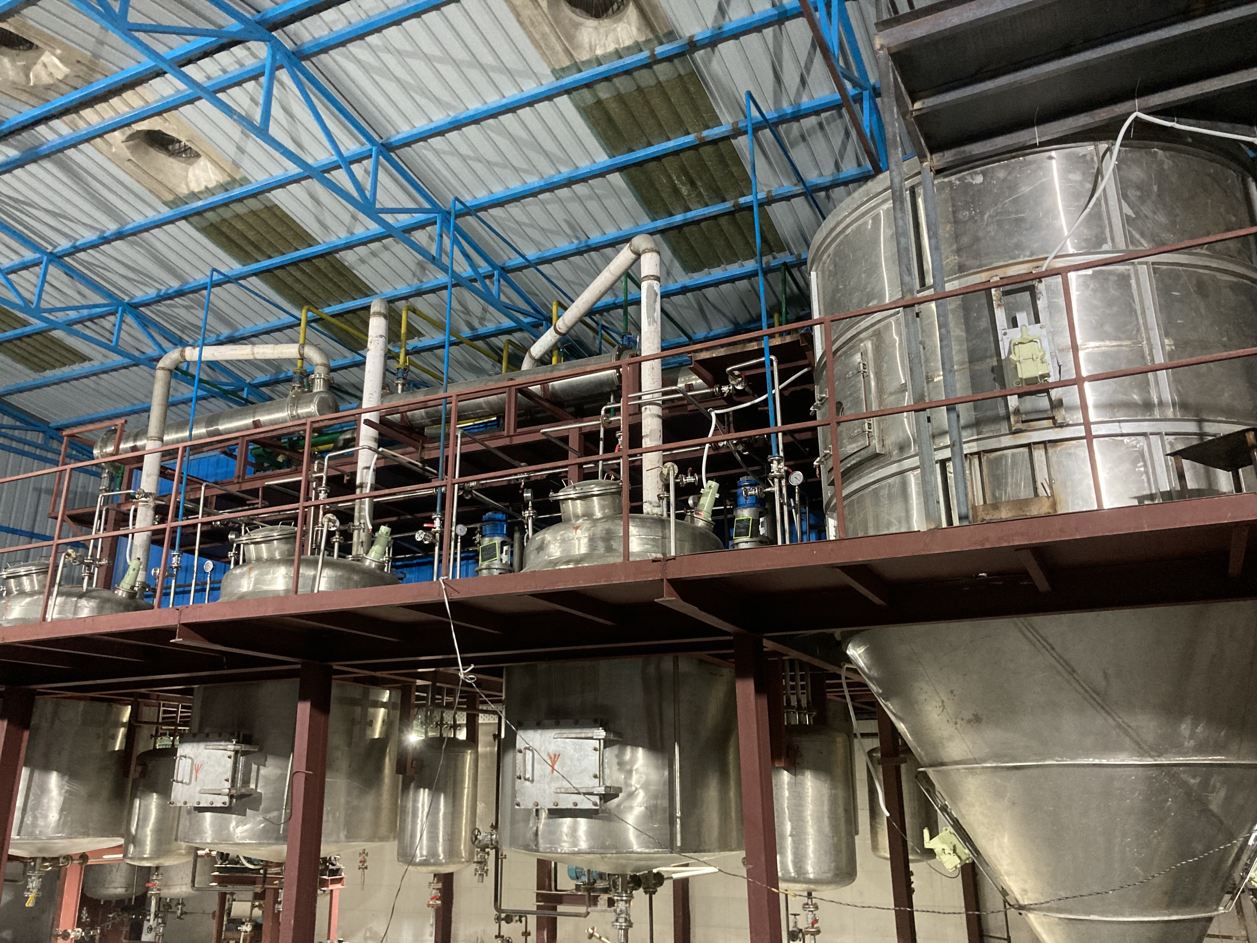 Extraction Unit - 500 Kg/day Capacity, Stainless Steel Manual Control For Herbal & Solvent Extraction