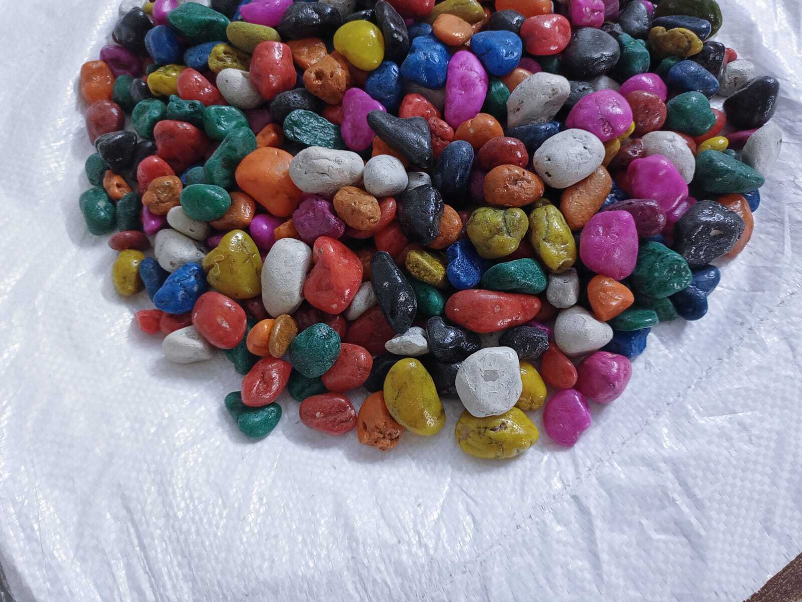 Multi Color Mix Coated Gravels Stone And Pebbles Wash Decoratiion Garden Pathway Walkway Special Atractive Low Price Pebbles Solid Surface