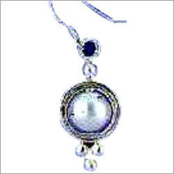 स्टर्लिंग सिल्वर इयररिंग्स