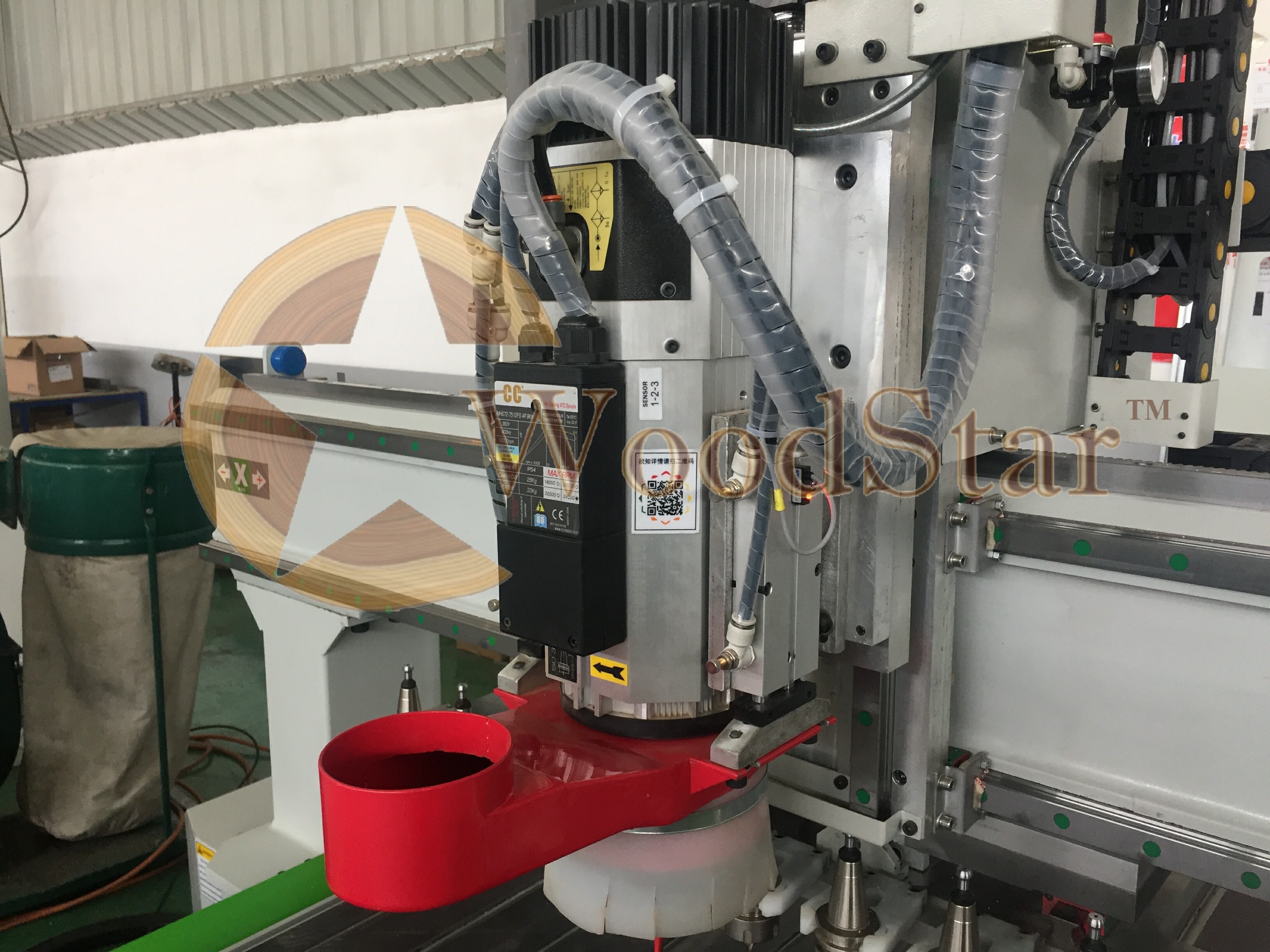 Green And White Cnc Router Machine Wsr 1325s Eco