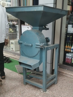पोल्ट्री फीड ग्राइंडर मशीन