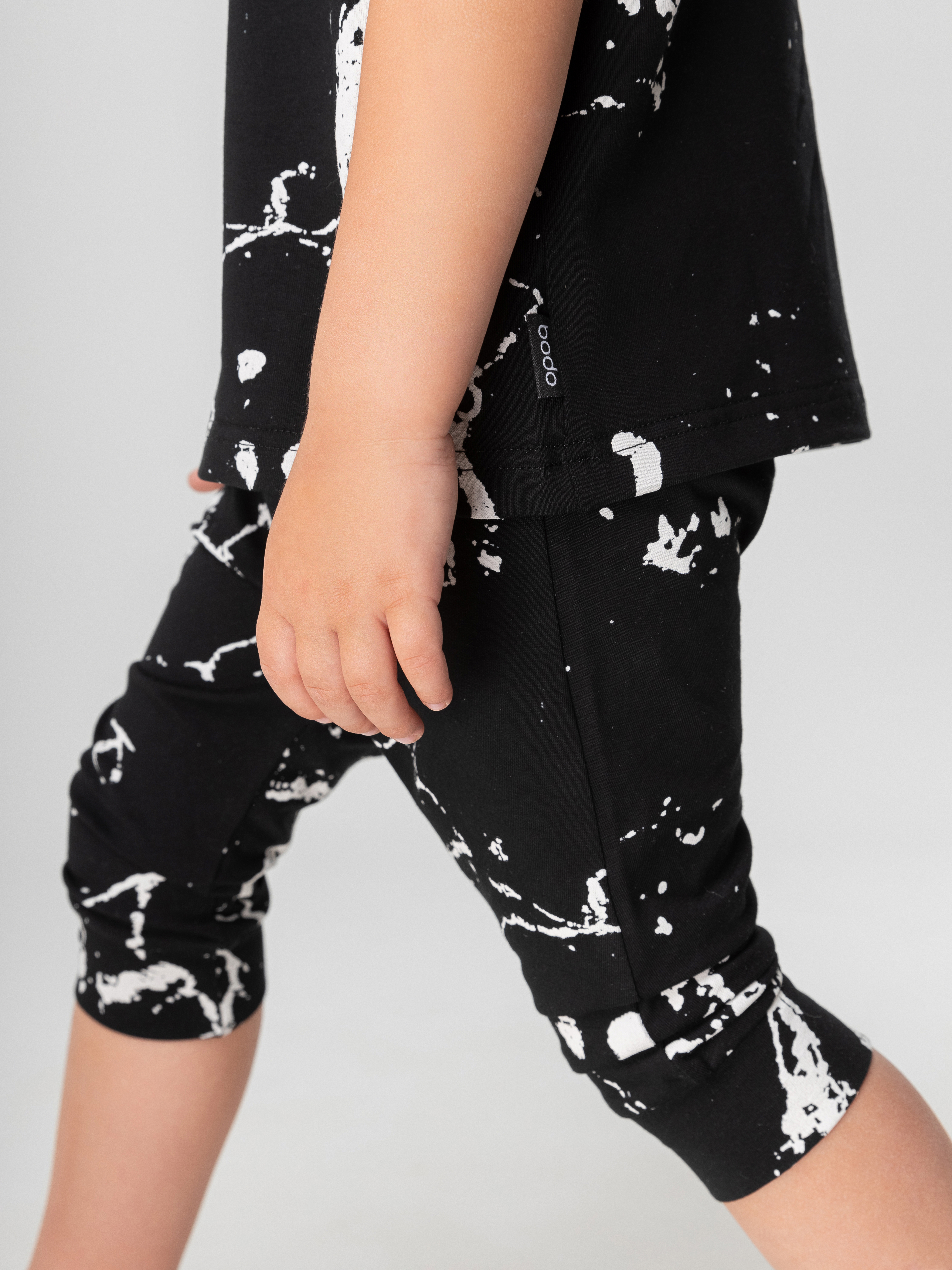 Set Of Breeches And Sleeveless Shirt 11-396u