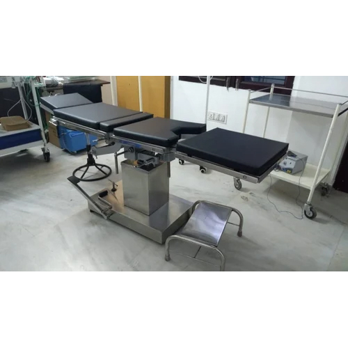 एडजस्टेबल हाइट ऑपरेटिंग टेबल नॉर्मल और कार्म कम्पैटिबल