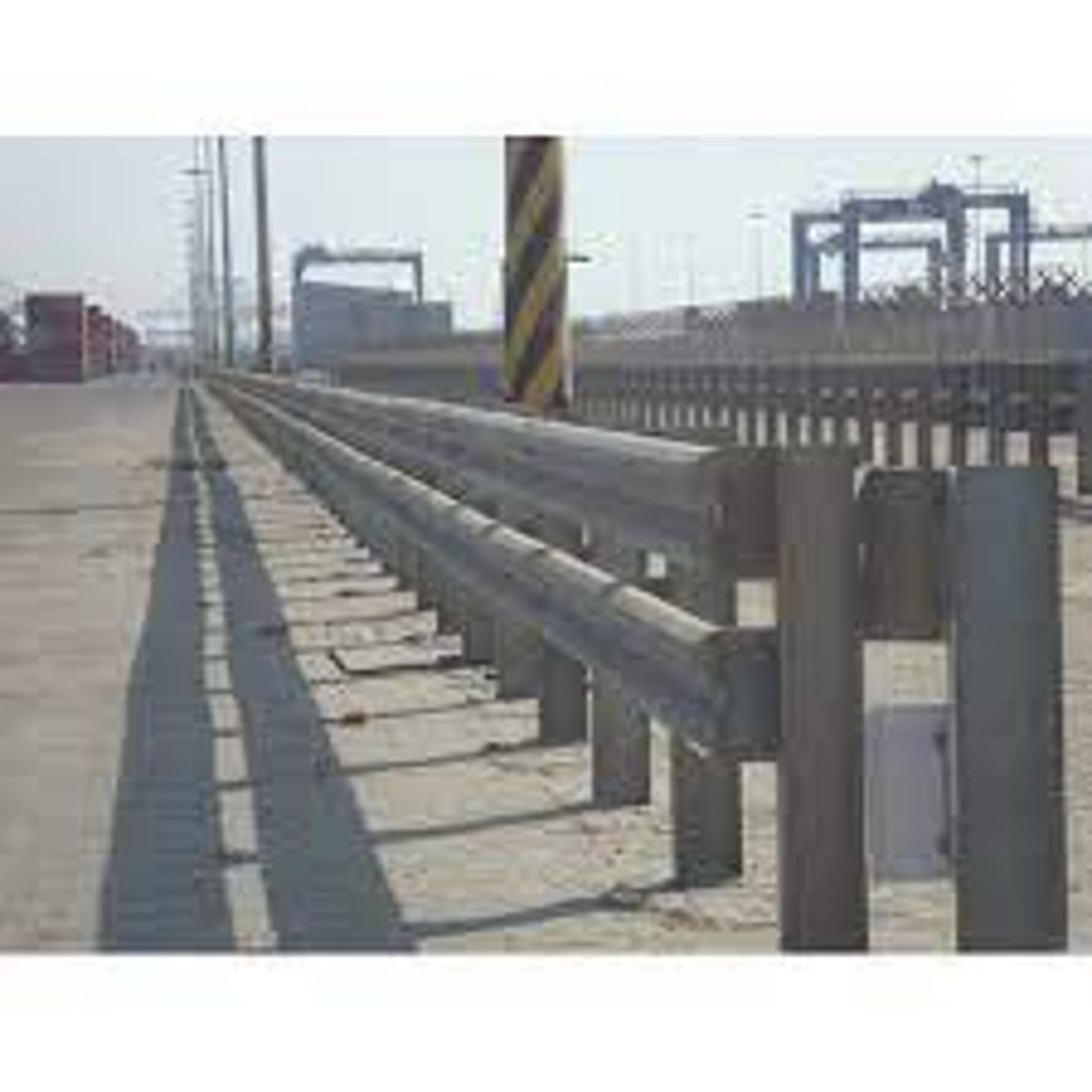 Metal Beam Crash Barrier- 3 Mm Non Galvanized Post 1500 Mm - Color: White
