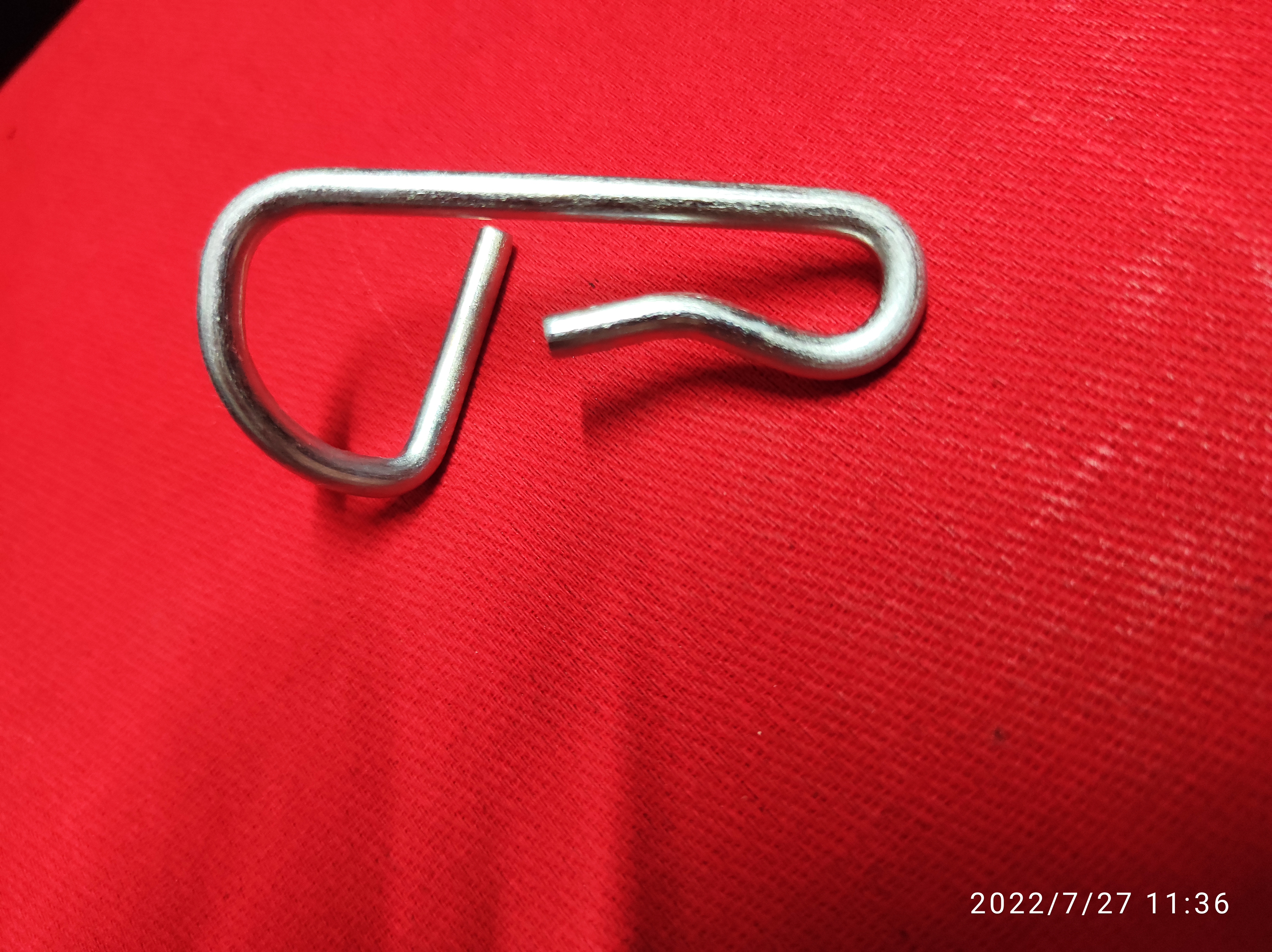 Oval Clip - Metal, 50-70 Mm Length, 20-30 Mm Width, 2-3 Mm Thickness, Black | Designed For Securing Shade Nets To Wire Rope In Greenhouses